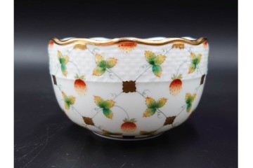 ハンガリー　ヘレンド(HEREND)　 ストロベリーコンポジション　可憐ないちご柄のカップ&ソーサー　(R-087212)