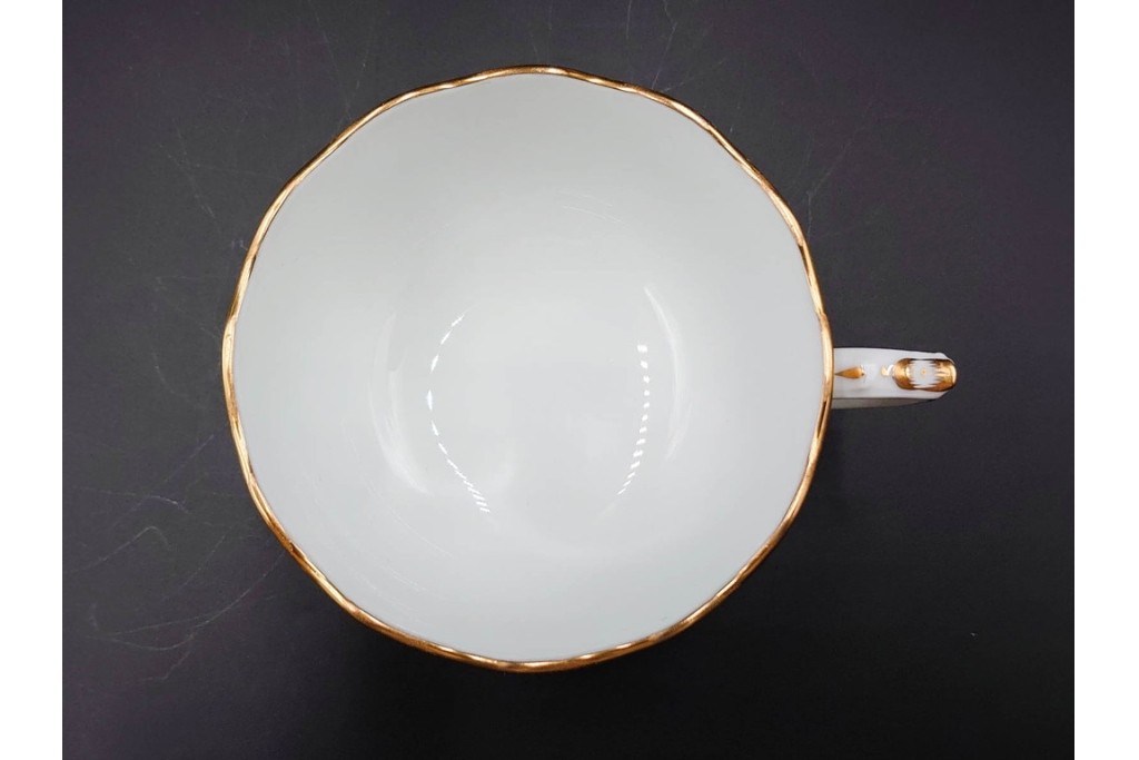 ハンガリー　ヘレンド(HEREND)　 ストロベリーコンポジション　可憐ないちご柄のカップ&ソーサー　(R-087212)