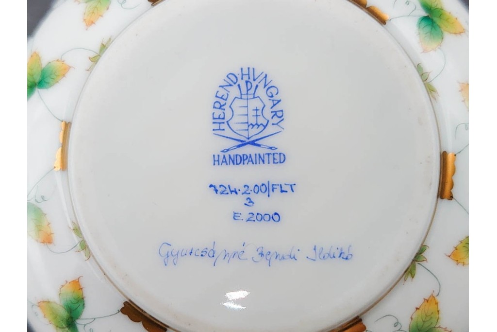 ハンガリー　ヘレンド(HEREND)　 ストロベリーコンポジション　可憐ないちご柄のカップ&ソーサー　(R-087212)