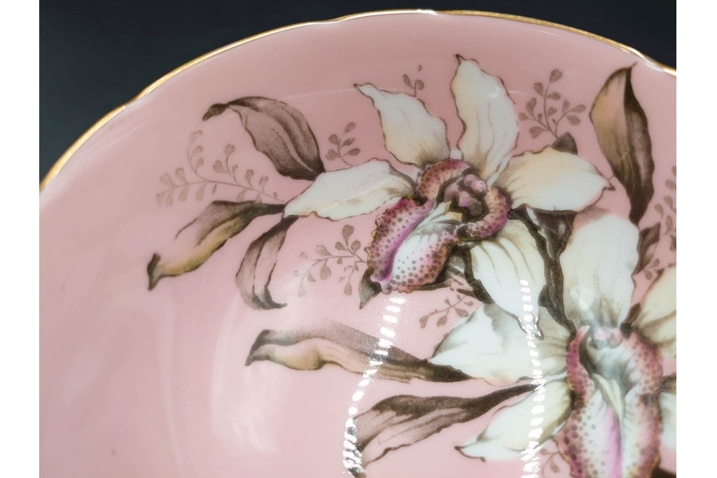 イギリス製　PARAGON(パラゴン)　ピンク　オーキッド(蘭)柄が上品なカップ&ソーサー　(R-087213)