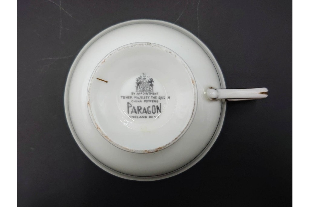 イギリス製　PARAGON(パラゴン)　ピンク　オーキッド(蘭)柄が上品なカップ&ソーサー　(R-087213)