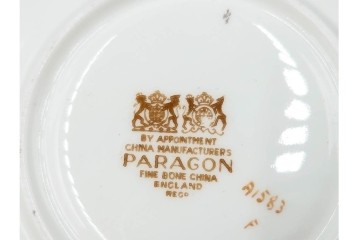 イギリス製　PARAGON(パラゴン)　ピンク　オーキッド(蘭)柄が上品なカップ&ソーサー　(R-087213)