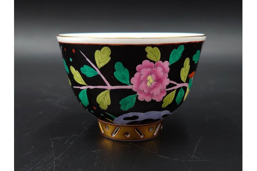 ハンガリー　ヘレンド(HEREND)　マカオシリーズ　シノワズリ　マンダリンの意匠が印象的なカップ&ソーサー　(R-087214)