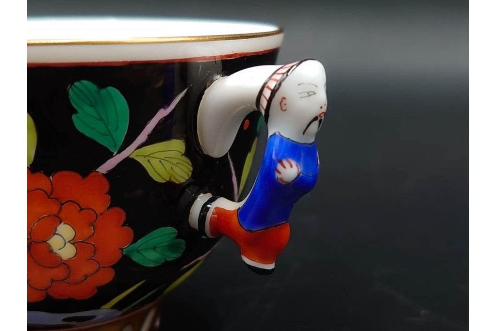 ハンガリー　ヘレンド(HEREND)　マカオシリーズ　シノワズリ　マンダリンの意匠が印象的なカップ&ソーサー　(R-087214)