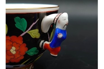 ハンガリー　ヘレンド(HEREND)　マカオシリーズ　シノワズリ　マンダリンの意匠が印象的なカップ&ソーサー　(R-087214)