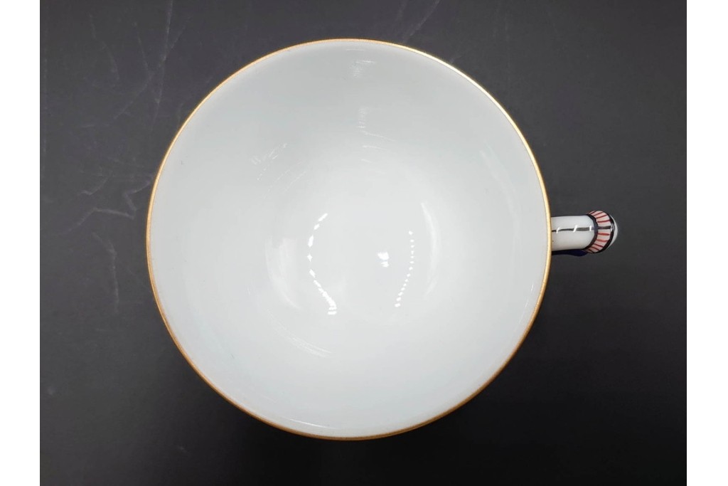 ハンガリー　ヘレンド(HEREND)　マカオシリーズ　シノワズリ　マンダリンの意匠が印象的なカップ&ソーサー　(R-087214)