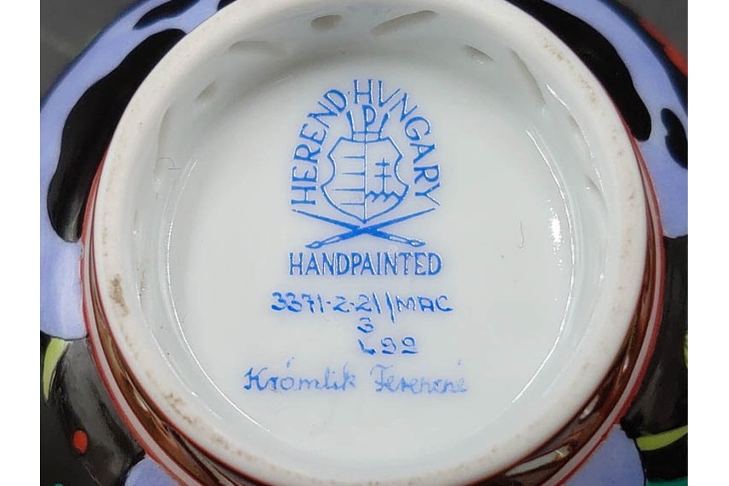 ハンガリー　ヘレンド(HEREND)　マカオシリーズ　シノワズリ　マンダリンの意匠が印象的なカップ&ソーサー　(R-087214)