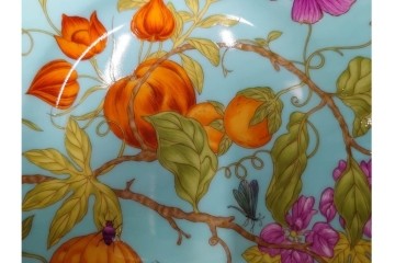 フランス　HERMES(エルメス)　シエスタアイランドシリーズ　彩り豊かな意匠が美しいマグカップ&プレート　(R-087215)