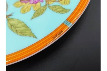 フランス　HERMES(エルメス)　シエスタアイランドシリーズ　彩り豊かな意匠が美しいマグカップ&プレート　(R-087215)