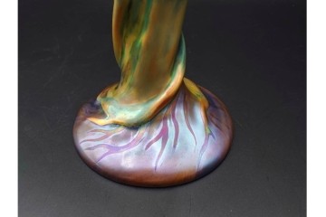 ハンガリー　Zsolnay(ジョルナイ)　エオシン釉?　高さ約28cm　チューリップの意匠が印象的な花瓶　(R-087216)