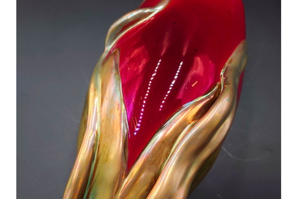 ハンガリー　Zsolnay(ジョルナイ)　エオシン釉?　高さ約28cm　チューリップの意匠が印象的な花瓶　(R-087216)