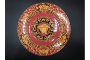 イタリア　VERSACE(ヴェルサーチェ)　Rosenthal(ローゼンタール)　メデューサモチーフのカップ&ソーサー(ロー)・プレートセット　(R-087217)