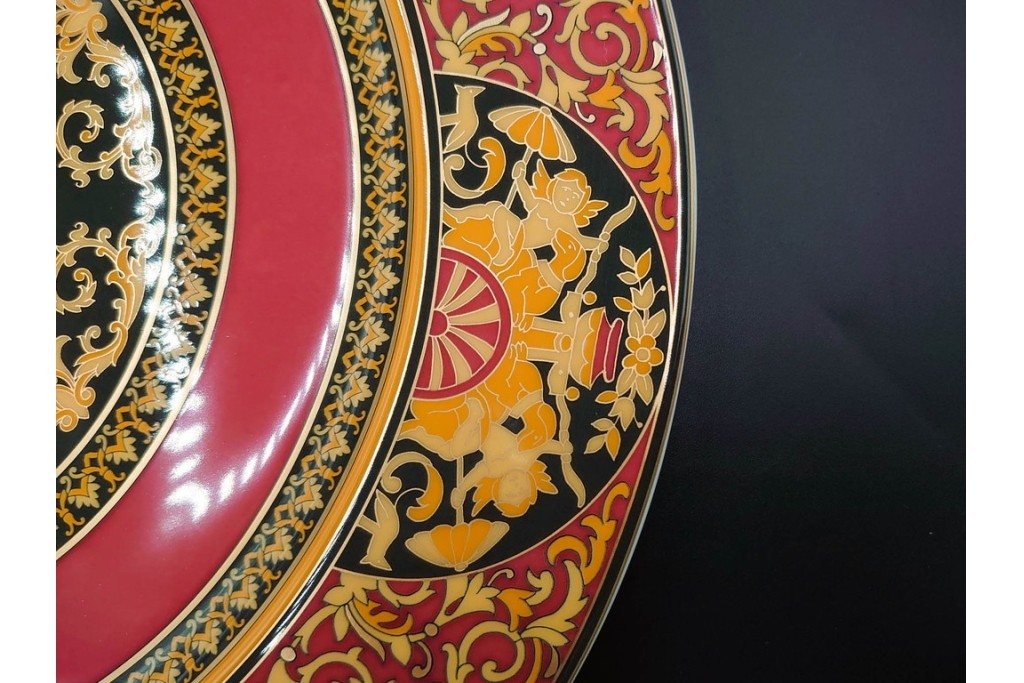 イタリア　VERSACE(ヴェルサーチェ)　Rosenthal(ローゼンタール)　メデューサモチーフのカップ&ソーサー(ロー)・プレートセット　(R-087217)