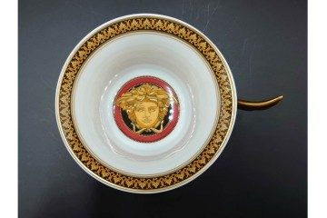 イタリア　VERSACE(ヴェルサーチェ)　Rosenthal(ローゼンタール)　メデューサモチーフのカップ&ソーサー(ロー)・プレートセット　(R-087217)
