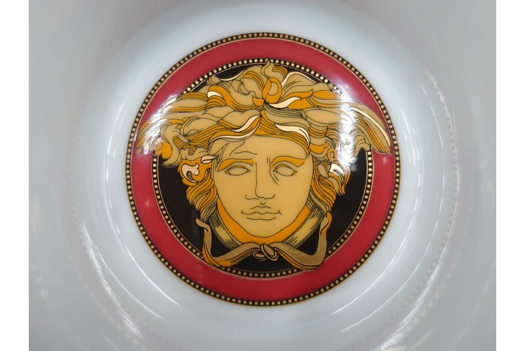 イタリア　VERSACE(ヴェルサーチェ)　Rosenthal(ローゼンタール)　メデューサモチーフのカップ&ソーサー(ロー)・プレートセット　(R-087217)