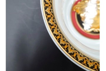 イタリア　VERSACE(ヴェルサーチェ)　Rosenthal(ローゼンタール)　メデューサモチーフのカップ&ソーサー(ロー)・プレートセット　(R-087217)