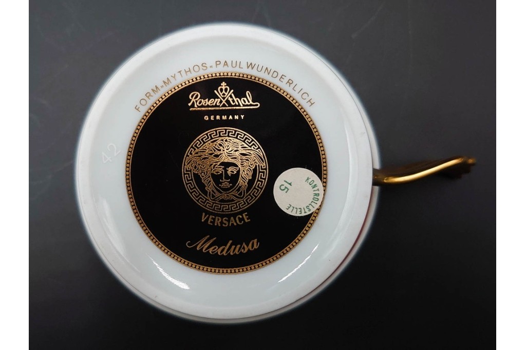 イタリア　VERSACE(ヴェルサーチェ)　Rosenthal(ローゼンタール)　メデューサモチーフのカップ&ソーサー(ロー)・プレートセット　(R-087217)