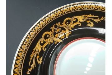 イタリア　VERSACE(ヴェルサーチェ)　Rosenthal(ローゼンタール)　メデューサモチーフのカップ&ソーサー(ロー)・プレートセット　(R-087217)