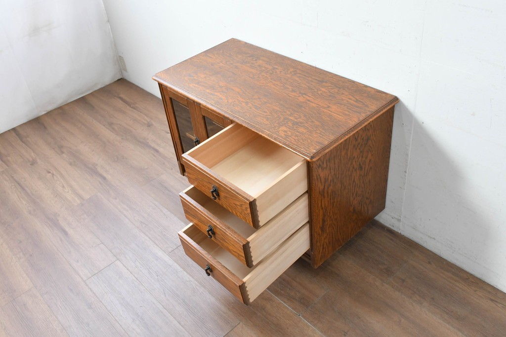 中古　美品　希少な廃番品　三越家具(現カントリーハウス)　Brugge(ブルージュ)　落ち着いたデザインのテレビボード　(R-087224)