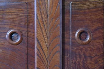 中古　美品　松本伝統指物工芸家具「穂高」　高級感漂う重厚なつくりの茶棚　定価約100万円以上　(R-087225)