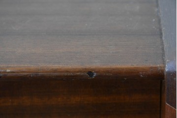 イギリスヴィンテージ　G-PLAN(ジープラン) BBシリーズ　Tola&Black(トーラ&ブラック)　スタイリッシュなミッドセンチュリーデザインのサイドボード　(R-087226)