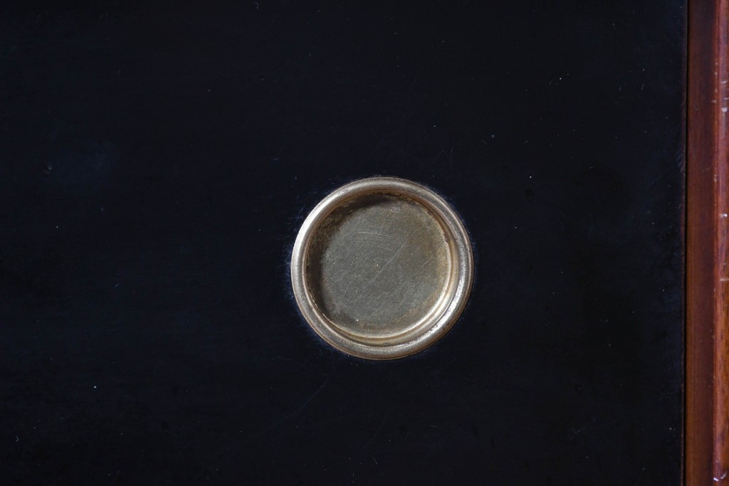 イギリスヴィンテージ　G-PLAN(ジープラン) BBシリーズ　Tola&Black(トーラ&ブラック)　スタイリッシュなミッドセンチュリーデザインのサイドボード　(R-087226)