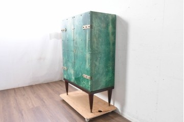 中古　美品　希少!!　アルド・トゥーラ(ALDO TURA)　仔山羊革(ゴートスキン)張りの照明付きミラーバックキャビネット　(R-087227)