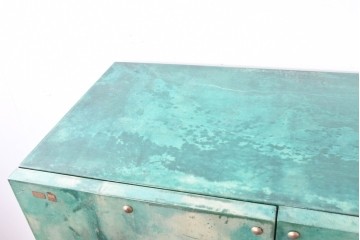 中古　美品　希少!!　アルド・トゥーラ(ALDO TURA)　仔山羊革(ゴートスキン)張りの照明付きミラーバックキャビネット　(R-087227)