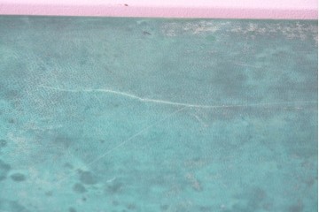 中古　美品　希少!!　アルド・トゥーラ(ALDO TURA)　仔山羊革(ゴートスキン)張りの照明付きミラーバックキャビネット　(R-087227)