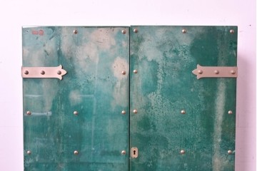 中古　美品　希少!!　アルド・トゥーラ(ALDO TURA)　仔山羊革(ゴートスキン)張りの照明付きミラーバックキャビネット　(R-087227)