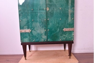 中古　美品　希少!!　アルド・トゥーラ(ALDO TURA)　仔山羊革(ゴートスキン)張りの照明付きミラーバックキャビネット　(R-087227)