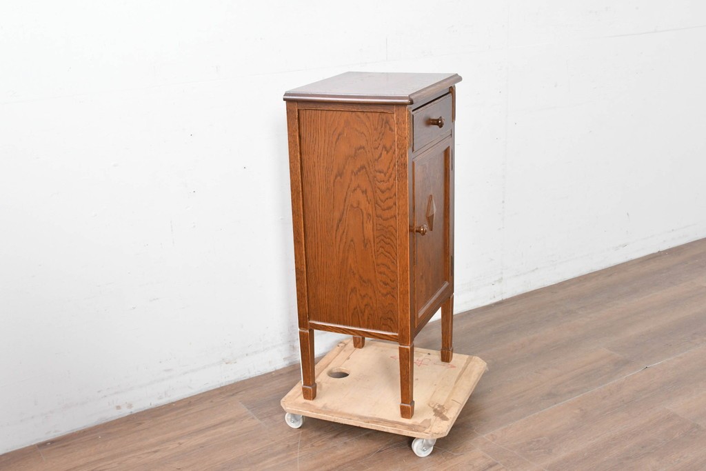 中古　美品　三越家具(現カントリーハウス)　Brugge(ブルージュ)　シンプルながら収納力のあるサイドキャビネット　(R-087229)