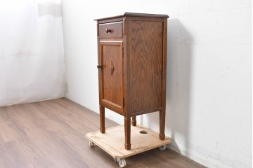 中古　美品　三越家具(現カントリーハウス)　Brugge(ブルージュ)　シンプルながら収納力のあるサイドキャビネット　(R-087229)