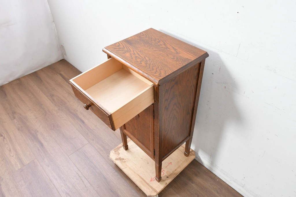 中古　美品　三越家具(現カントリーハウス)　Brugge(ブルージュ)　シンプルながら収納力のあるサイドキャビネット　(R-087229)