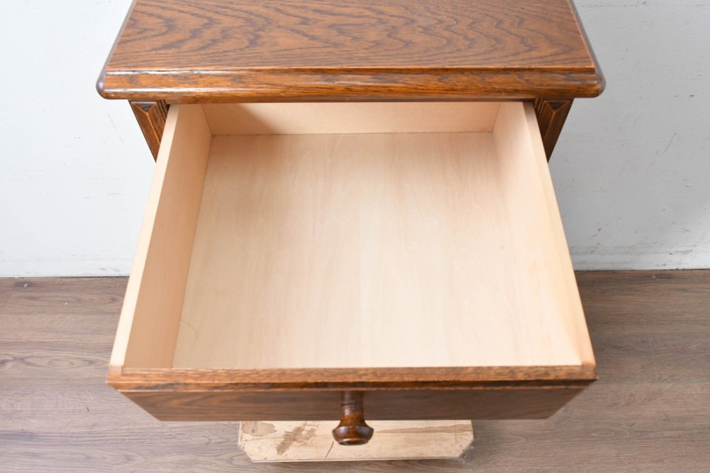 中古　美品　三越家具(現カントリーハウス)　Brugge(ブルージュ)　シンプルながら収納力のあるサイドキャビネット　(R-087229)