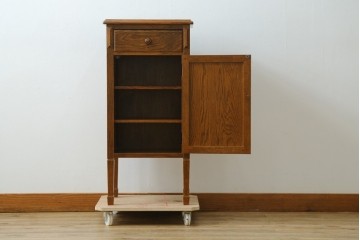 中古　美品　三越家具(現カントリーハウス)　Brugge(ブルージュ)　シンプルながら収納力のあるサイドキャビネット　(R-087229)