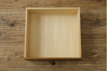 中古　美品　三越家具(現カントリーハウス)　Brugge(ブルージュ)　シンプルながら収納力のあるサイドキャビネット　(R-087229)
