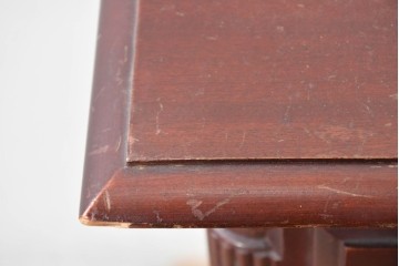 アメリカヴィンテージ　猫脚の引き出し付きナイトテーブル　(R-087230)