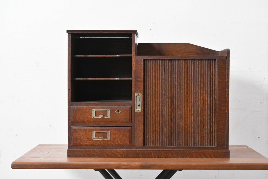 和製アンティーク　ナラ材　木目豊かなシャッター付き小引き出し　(R-087231)