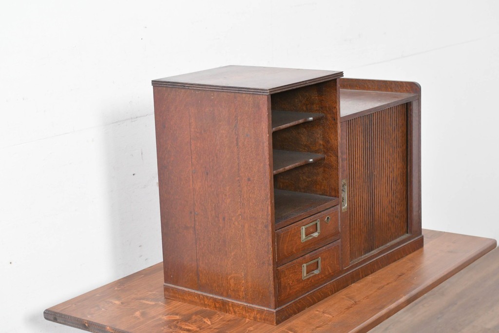 和製アンティーク　ナラ材　木目豊かなシャッター付き小引き出し　(R-087231)