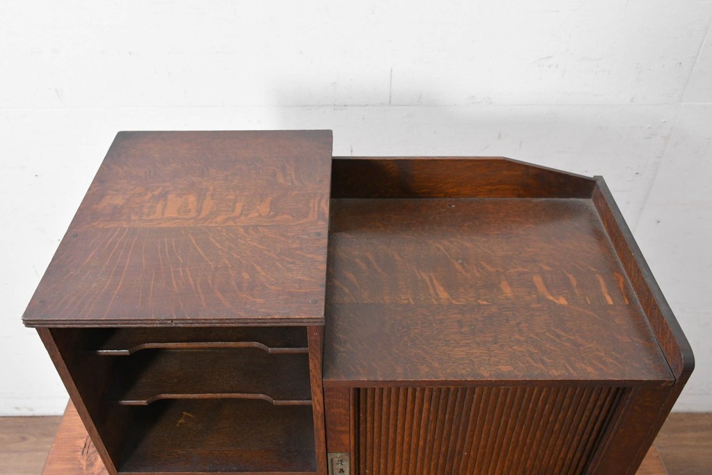 和製アンティーク　ナラ材　木目豊かなシャッター付き小引き出し　(R-087231)