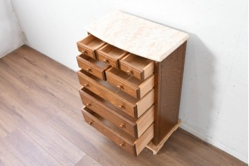 中古　美品　三越家具(現カントリーハウス)　Brugge(ブルージュ)　楢(ナラ)材　天板大理石　上品な大理石天板のクラシックチェスト　(R-087233)