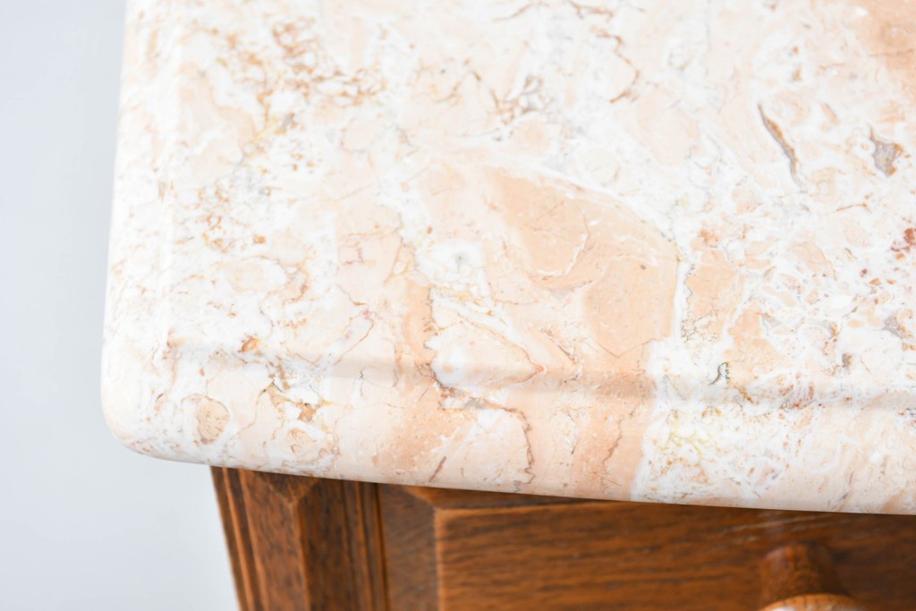 中古　美品　三越家具(現カントリーハウス)　Brugge(ブルージュ)　楢(ナラ)材　天板大理石　上品な大理石天板のクラシックチェスト　(R-087233)