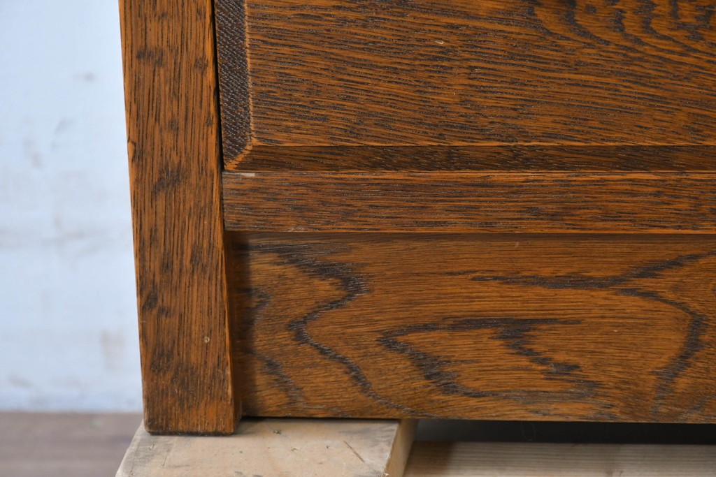 中古　美品　三越家具(現カントリーハウス)　Brugge(ブルージュ)　楢(ナラ)材　天板大理石　上品な大理石天板のクラシックチェスト　(R-087233)