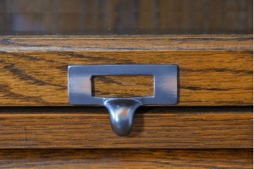 中古　三越家具(現カントリーハウス)　Brugge(ブルージュ)　フラップ扉の3段ブックケース　(R-087234)