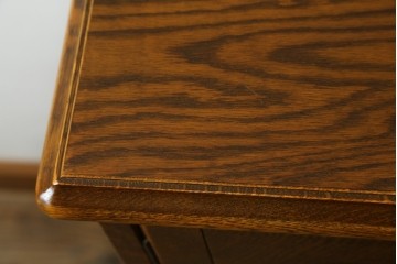 中古　希少な廃番品!　三越家具　COUNTRY HOUSE(カントリーハウス)　Brugge(ブルージュ)　アーチガラス扉と装飾金具が美しいサイドボードキャビネット　(R-087235)