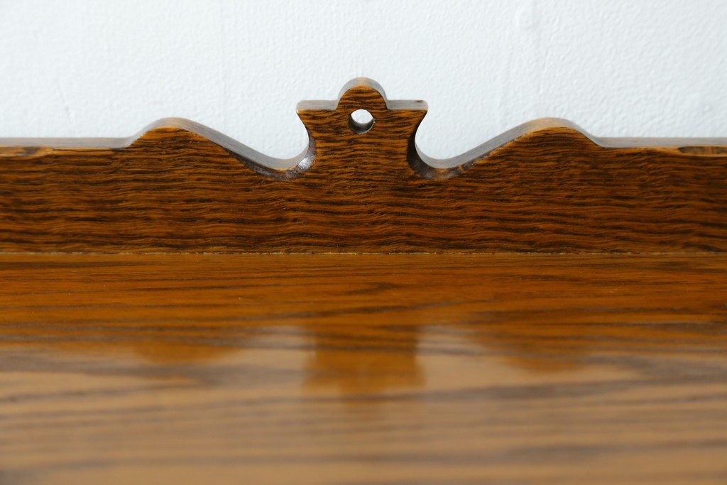 中古　希少な廃番品!　三越家具　COUNTRY HOUSE(カントリーハウス)　Brugge(ブルージュ)　アーチガラス扉と装飾金具が美しいサイドボードキャビネット　(R-087235)