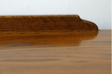 中古　希少な廃番品!　三越家具　COUNTRY HOUSE(カントリーハウス)　Brugge(ブルージュ)　アーチガラス扉と装飾金具が美しいサイドボードキャビネット　(R-087235)