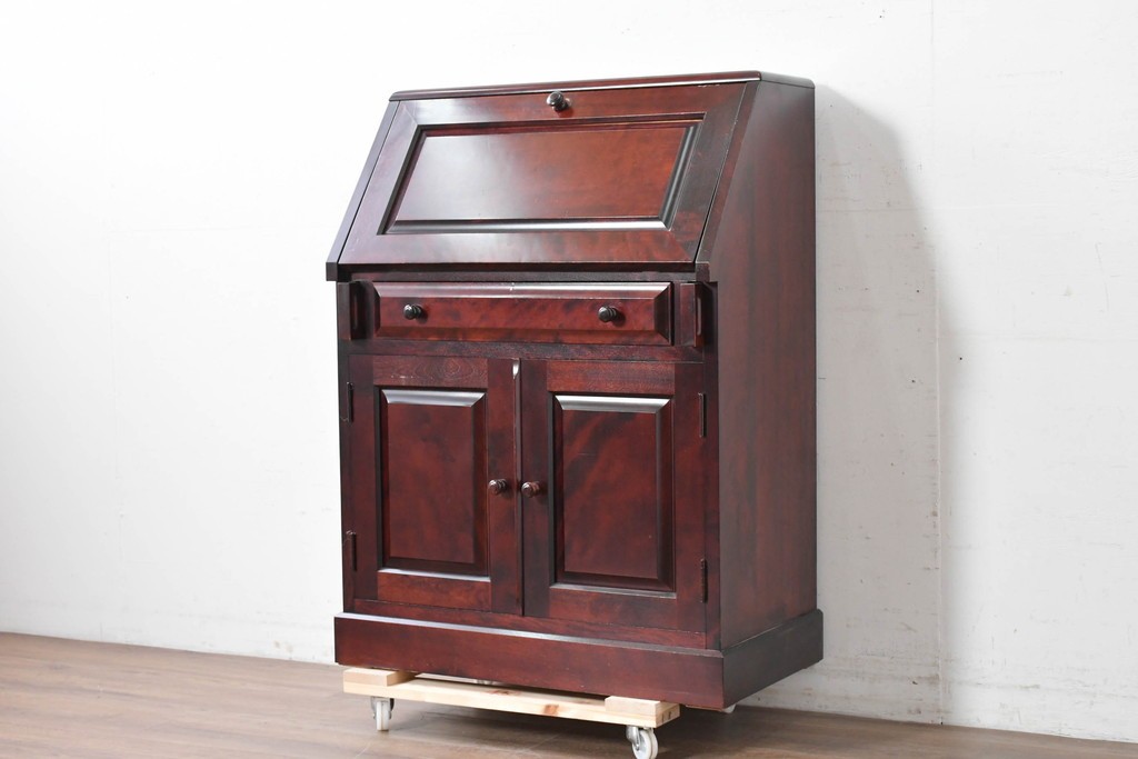 中古　国産職人手作り　深みのある赤褐色の木色が美しいライティングビューロー (R-087236)