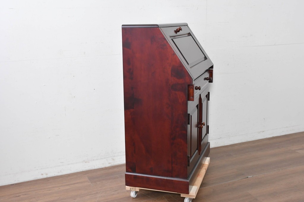 中古　国産職人手作り　深みのある赤褐色の木色が美しいライティングビューロー (R-087236)